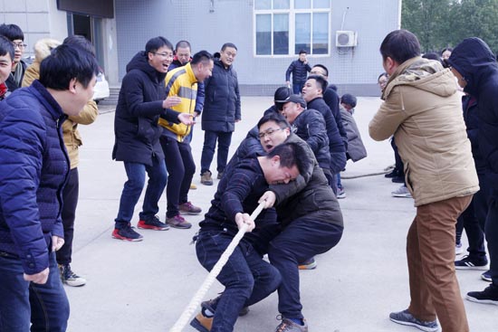 拔河1.jpg 拔河1.jpg