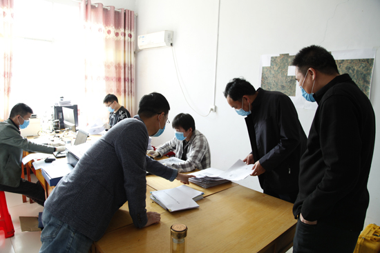 罗山县农村房屋不动产登记测绘项目现场.jpg 罗山县农村房屋不动产登记测绘项目现场.jpg