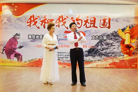 《最美的歌儿献给妈妈》.jpg 《最美的歌儿献给妈妈》.jpg