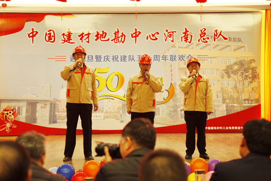 10歌曲《精忠报国》《传奇》《我为祖国献石油》.jpg 10歌曲《精忠报国》《传奇》《我为祖国献石油》.jpg