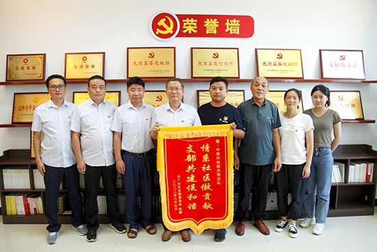 图1.jpg 图1.jpg