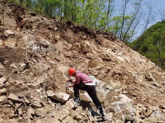 环境院完成浉河区地质灾害隐患点排查工作