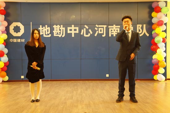 3、郑州基地合唱:《红蜻蜓》.jpg 3、郑州基地合唱:《红蜻蜓》.jpg