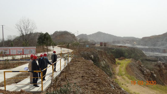 绿色矿山01.jpg 绿色矿山01.jpg