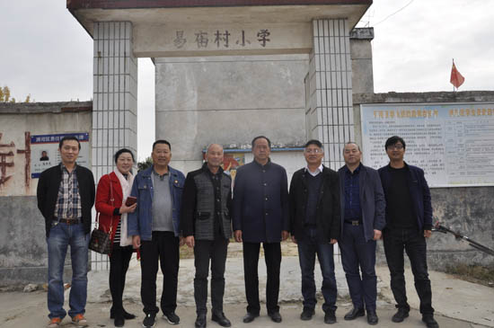 助学献爱心志愿活动2.jpg 助学献爱心志愿活动2.jpg