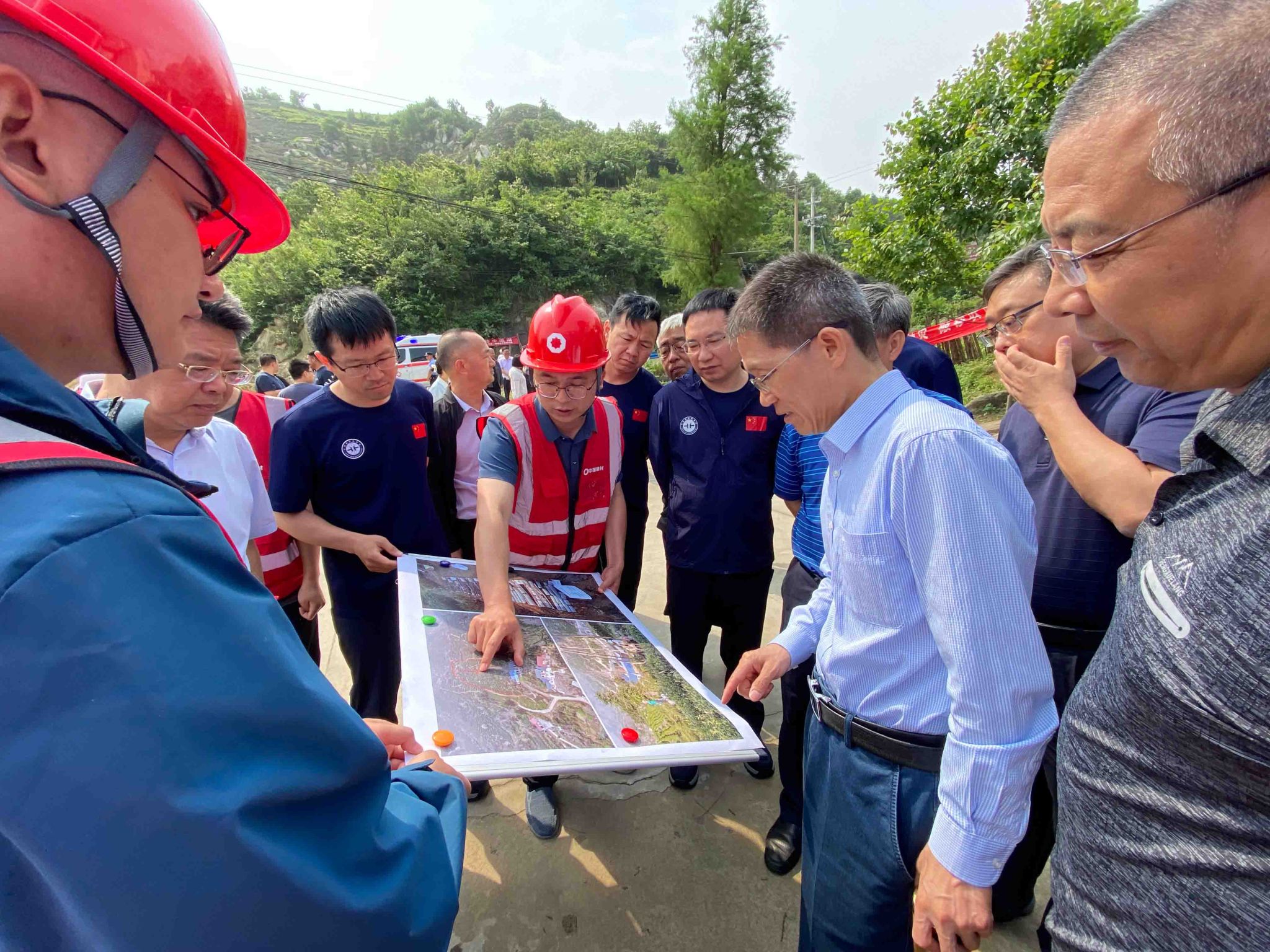 地质环境院协助浉河区人民政府开展2024年省市区三级地质灾害应急救援演练